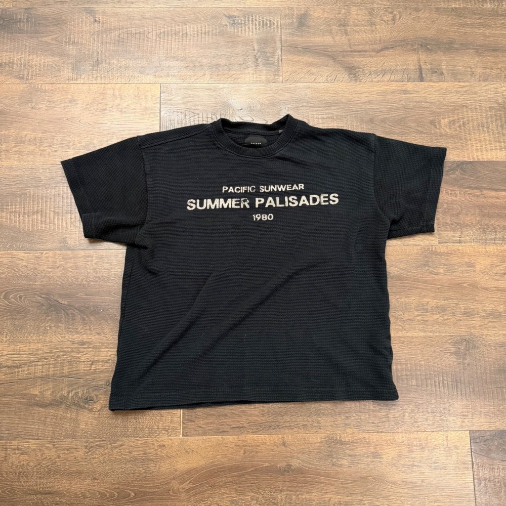 PacSun Mens Waffle Knit Graphic T-Shirt Black Summer Palisades 1980 Sz M
